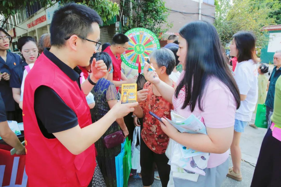 开云在线开展“绿水青山就是金山银山”主题公益活动